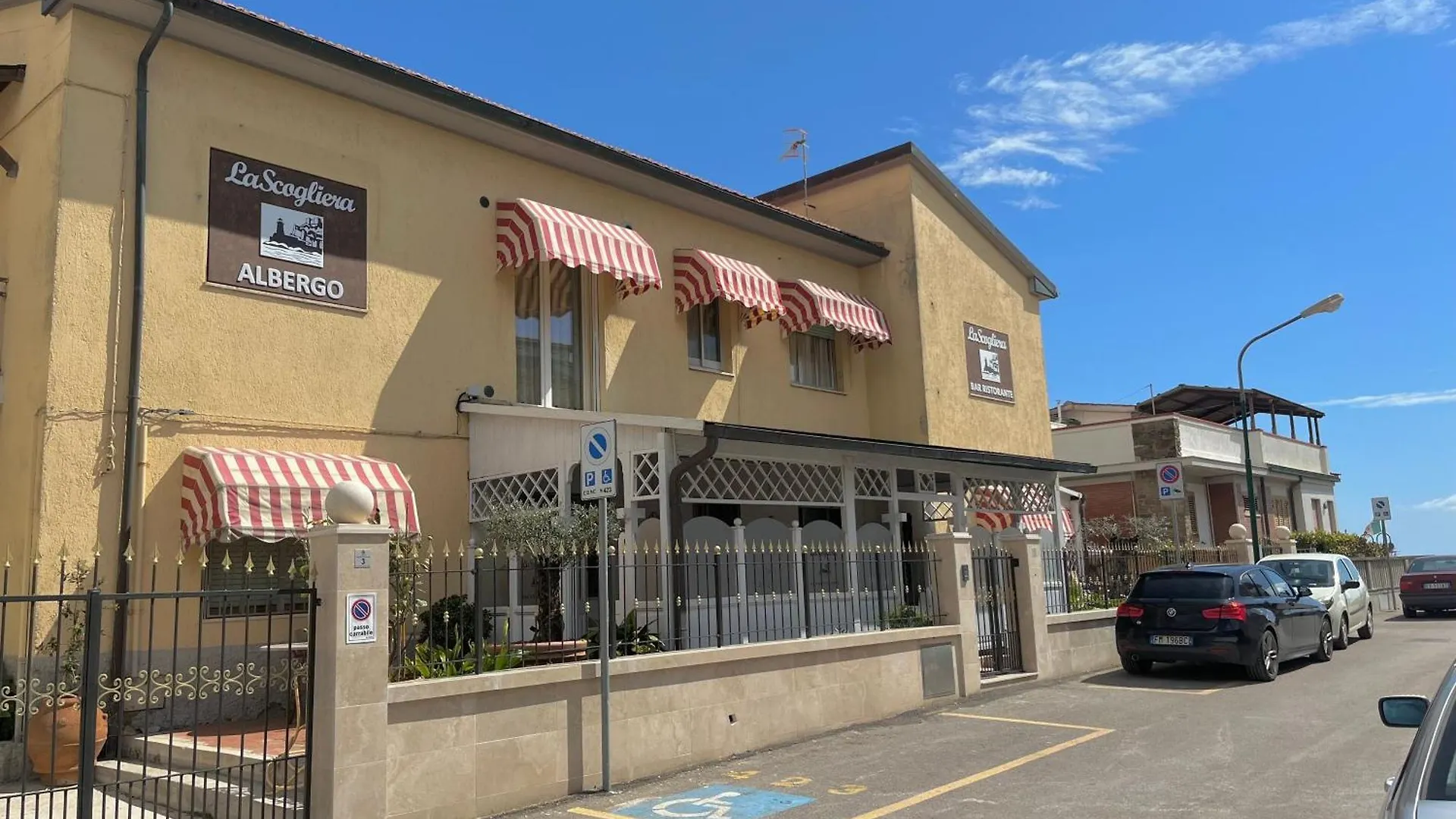 Albergo La Scogliera Castiglione della Pescaia 0*,  Italy